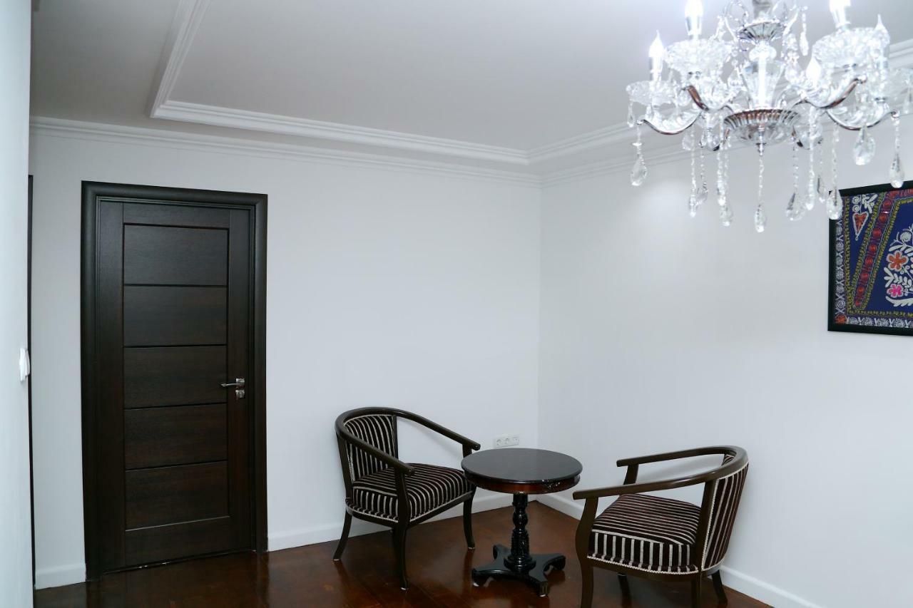 Apartment On Registon Kochasi Samarkand Bagian luar foto